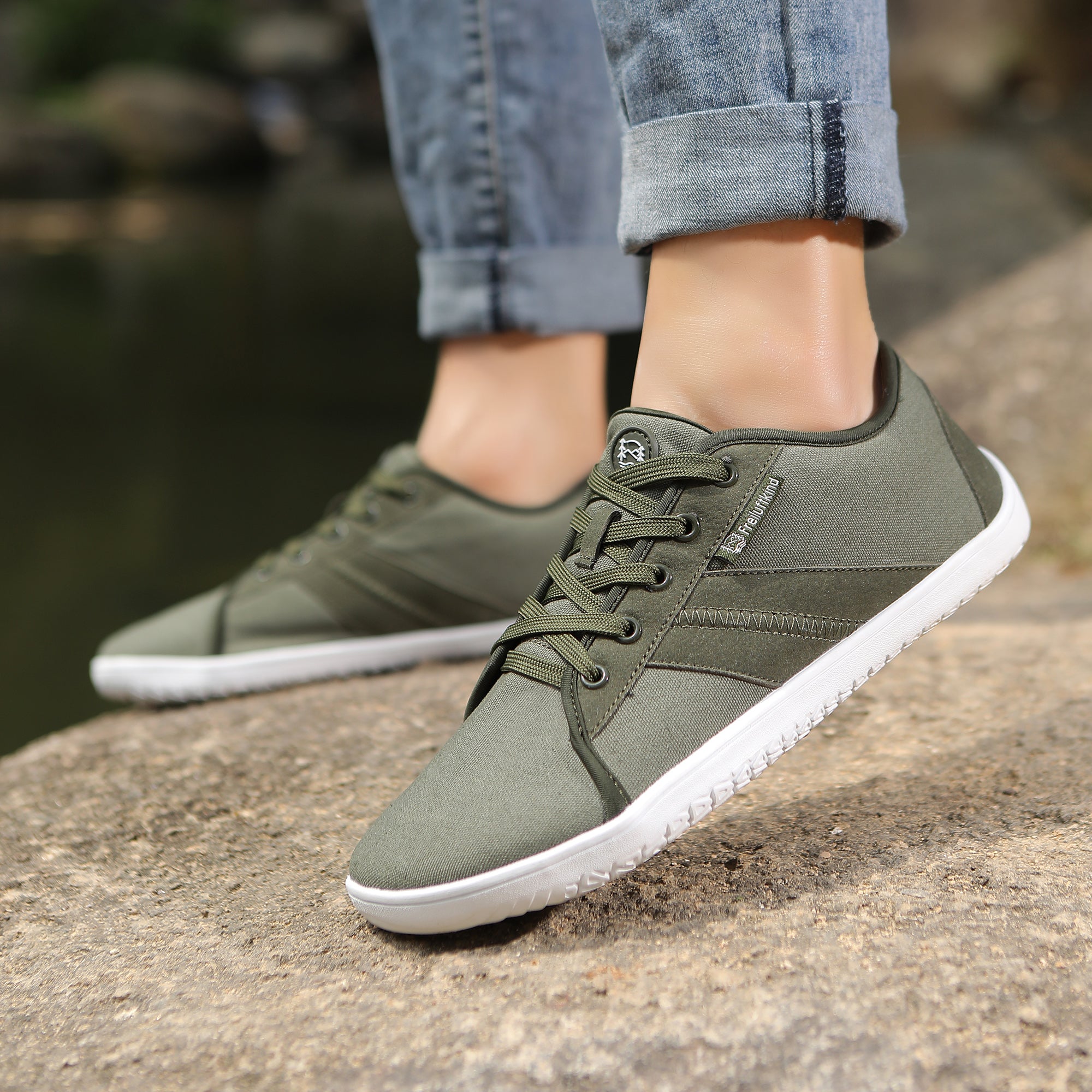 Baker - sneakers barefoot salutari